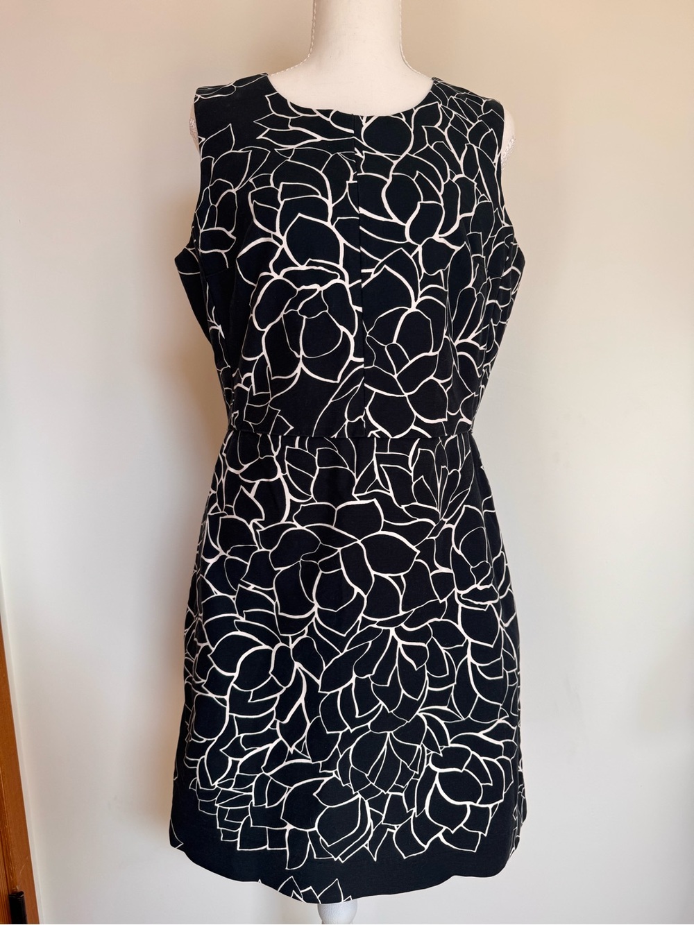 GAP Black and White Floral Mini Dress